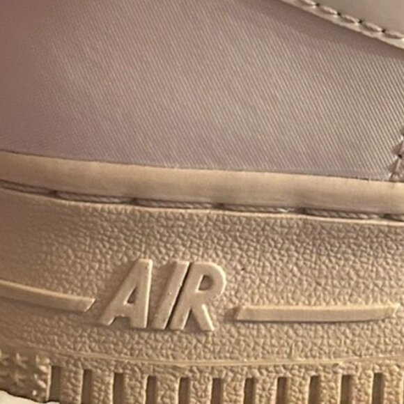 Nike Air Force 1 Youth 5Y White 653998-100 Triple White Sneakers EUC - Picture 7 of 11